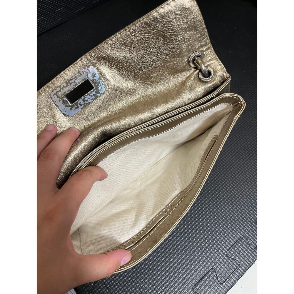 MICHAEL KORS VINTAGE Champagne color and metallic chain shoulder bag / clutch - Picture 11 of 12
